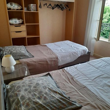 Appartement Du Pont De La Seine Troyes Dış mekan fotoğraf